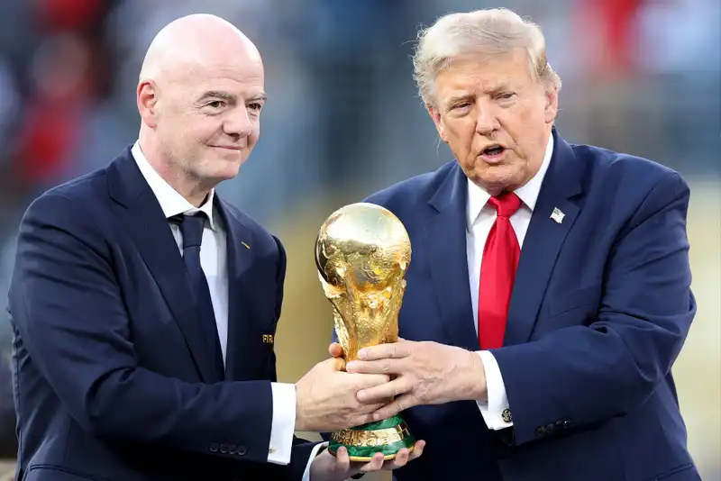 Boicottaggio UEFA contro la FIFA e tensioni internazionali in Polonia e Medio Oriente (30/07 15:00 - 30/07 17:00)